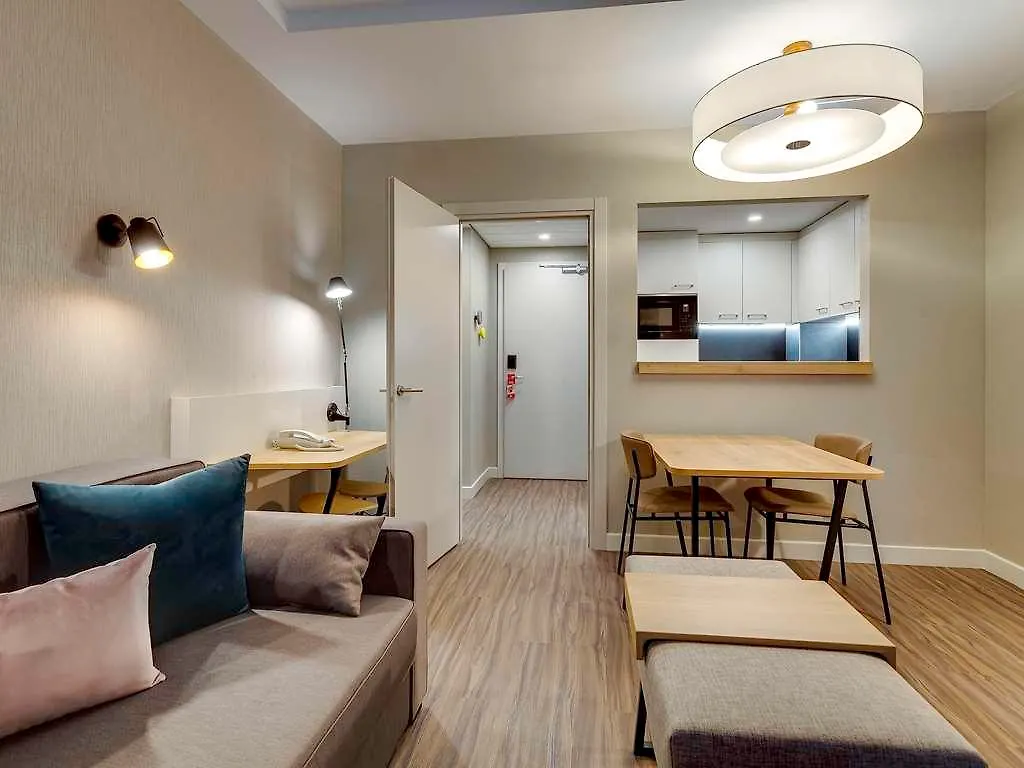 Aparthotel Adagio Kyiv Beresteiska