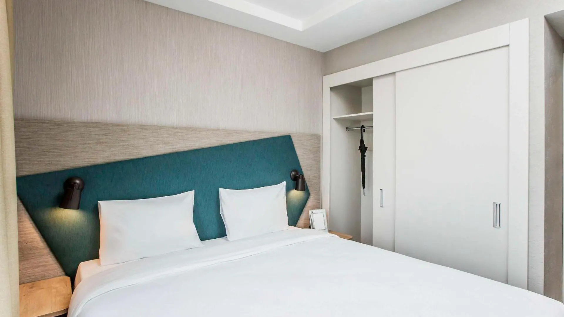 **** Aparthotel Adagio Kyiv Beresteiska Ukraine